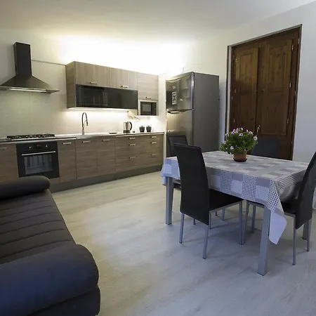 Damarete Apartment *