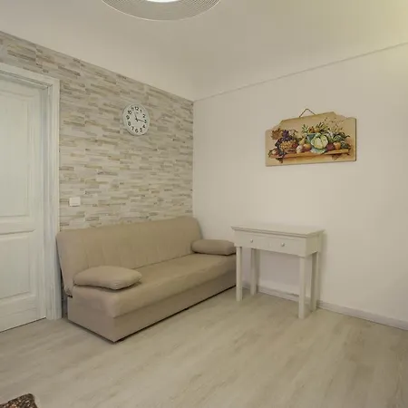 Damarete Apartment Syracuse