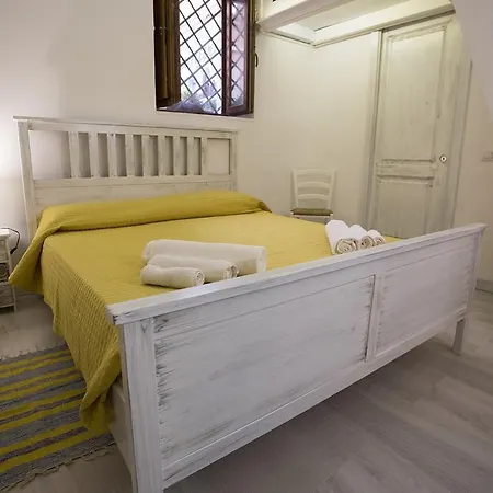 Damarete Apartment *